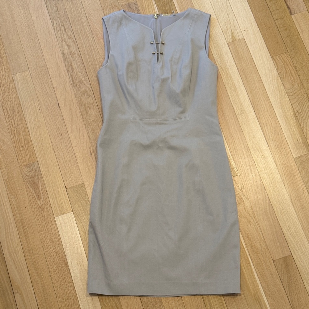 Elie Tahari Tan Sheath Mini Dress with Plunge Neckline Size 4
